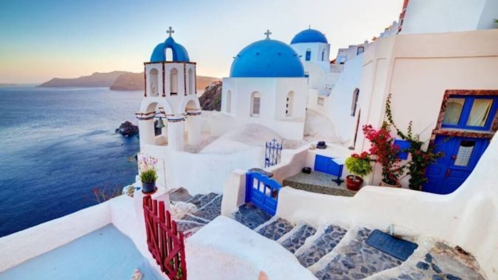 10 Best Places to Visit in Santorini (2025)